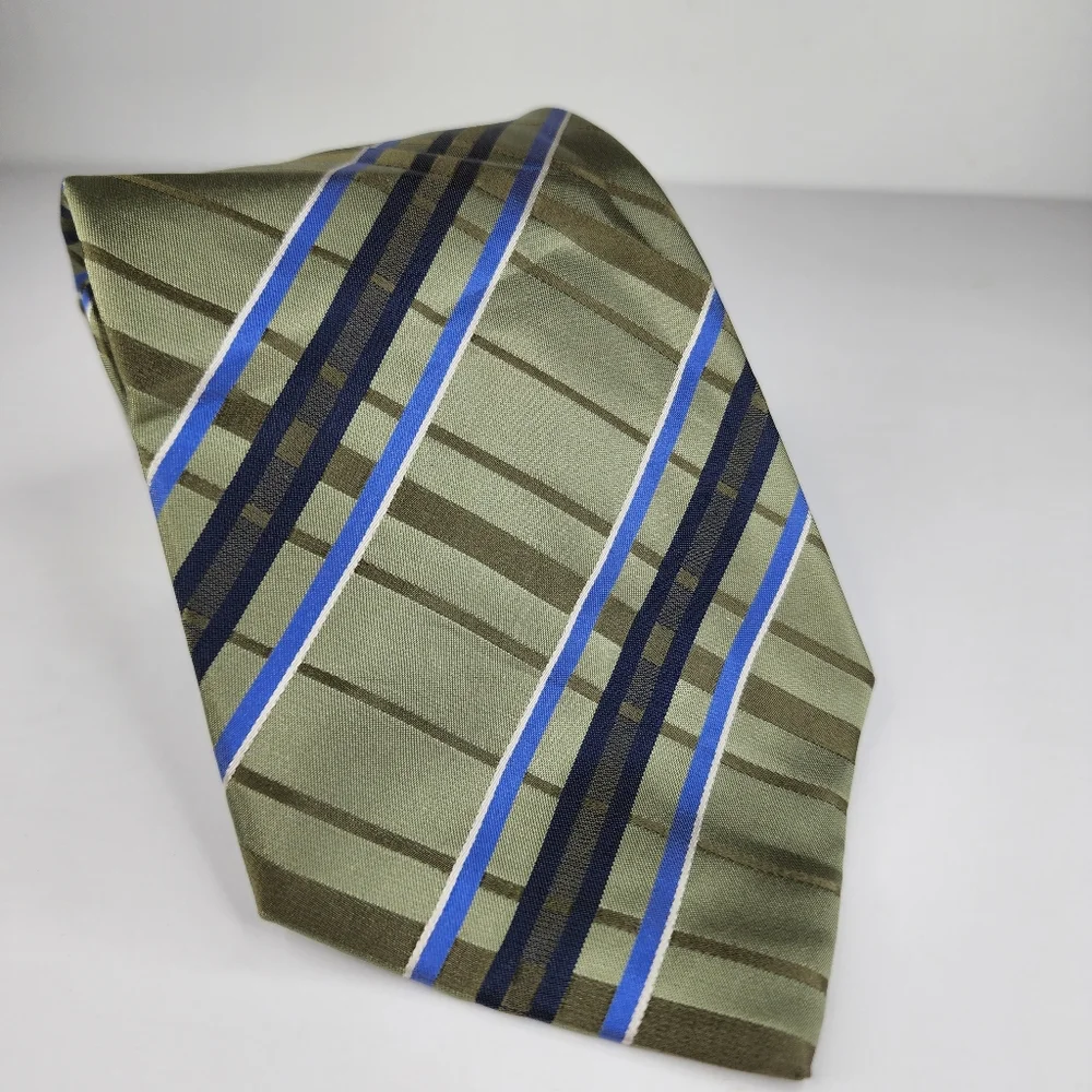 ALFANI Green Stripe Silk Tie.